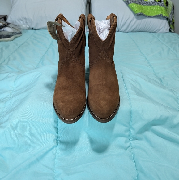 Dingo boots, women's size 7, warm brown color. - Picture 3 of 5